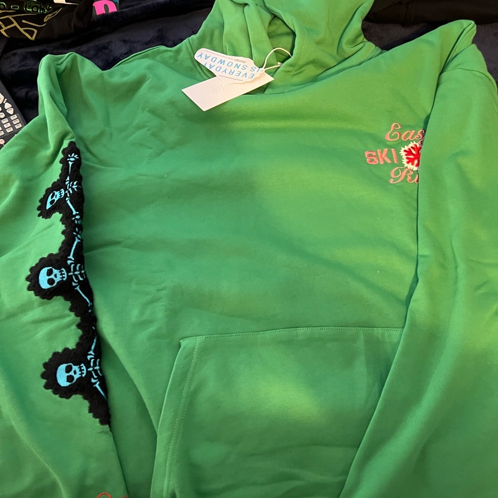 Snow Day Hoodie size XXL Mens - Brand New! Beautiful and high quality.